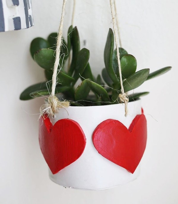 làm chậu hoa xinh xắn trang trí ngôi nhà của bạn