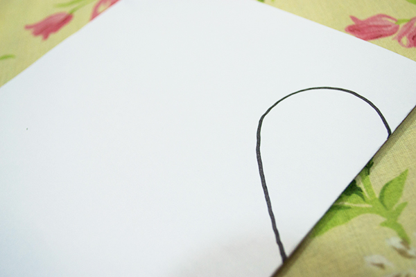 giá đựng đồ từ băng dính,giấy và thùng carton