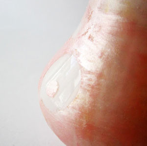 tận dụng bóng đèn làm lọ hoa trang trí