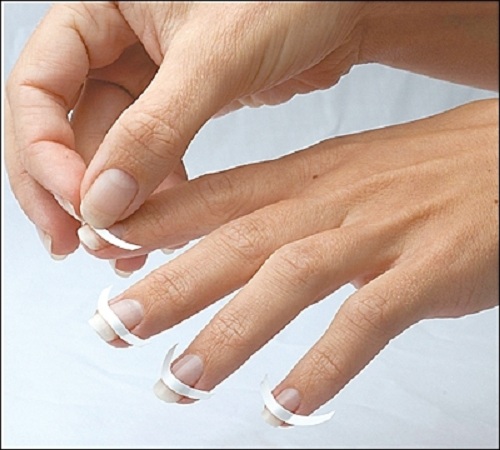 Thiết kế móng tay độc đáo với băng dính 4
