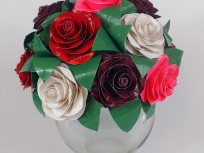 Tạo hoa hồng bằng băng dính