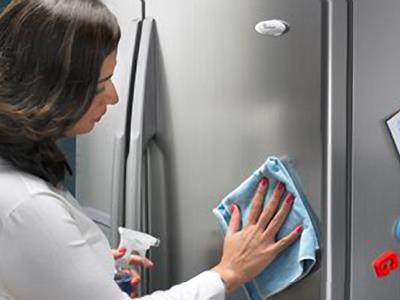 Cách tẩy vết băng dính bắm trên đồ đạc gia đình nhà bạn